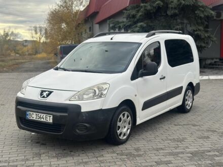 Белый Пежо Partner, объемом двигателя 1.6 л и пробегом 300 тыс. км за 5999 $, фото 1 на Automoto.ua