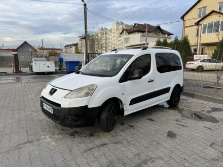 Пежо Partner 2009 в Петропавлівська Борщагівка на Automoto.ua Белый Пежо Partner, объемом двигателя 1.6 л и пробегом 528 тыс. км за 3750 $, фото 1 на Automoto.ua