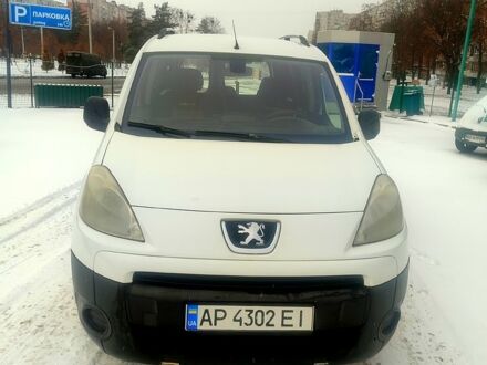 Белый Пежо Partner, объемом двигателя 1.6 л и пробегом 0 тыс. км за 5200 $, фото 1 на Automoto.ua