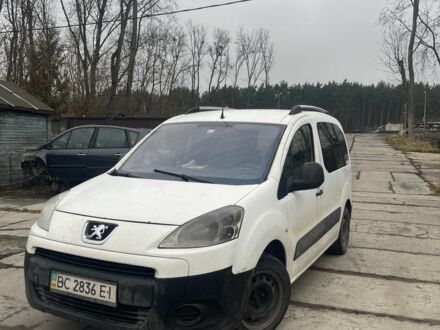 Белый Пежо Partner, объемом двигателя 1.6 л и пробегом 470 тыс. км за 4150 $, фото 1 на Automoto.ua