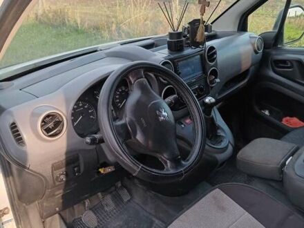 Білий Пежо Partner, об'ємом двигуна 1.6 л та пробігом 300 тис. км за 5842 $, фото 1 на Automoto.ua