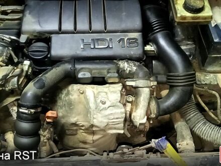 Белый Пежо Partner, объемом двигателя 1.6 л и пробегом 250 тыс. км за 5000 $, фото 1 на Automoto.ua