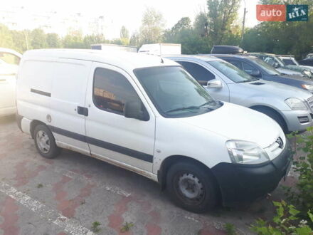 Белый Пежо Partner, объемом двигателя 1.9 л и пробегом 323 тыс. км за 3100 $, фото 1 на Automoto.ua