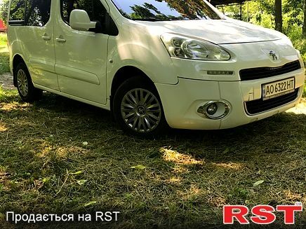 Белый Пежо Partner, объемом двигателя 1.6 л и пробегом 290 тыс. км за 6900 $, фото 1 на Automoto.ua