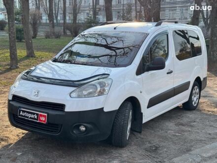 Белый Пежо Partner, объемом двигателя 1.6 л и пробегом 326 тыс. км за 6690 $, фото 1 на Automoto.ua