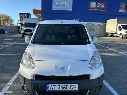 Белый Пежо Partner, объемом двигателя 1.6 л и пробегом 202 тыс. км за 8499 $, фото 1 на Automoto.ua