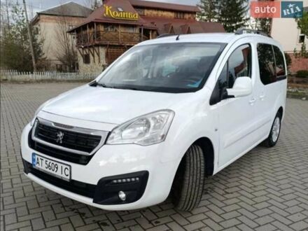 Белый Пежо Partner, объемом двигателя 1.56 л и пробегом 210 тыс. км за 9500 $, фото 1 на Automoto.ua