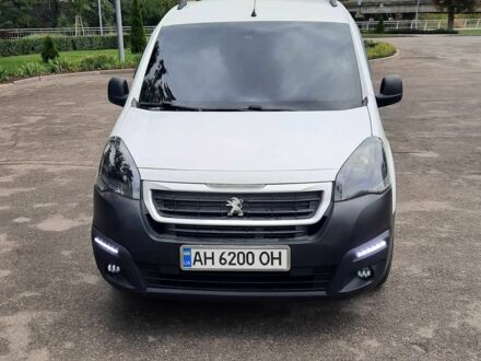 Білий Пежо Partner, об'ємом двигуна 1.6 л та пробігом 292 тис. км за 9500 $, фото 1 на Automoto.ua