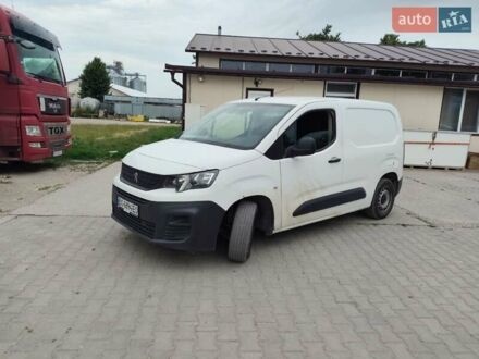 Белый Пежо Partner, объемом двигателя 1.6 л и пробегом 190 тыс. км за 10900 $, фото 1 на Automoto.ua