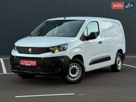 Пежо Partner 2023 у Києві на Automoto.ua Білий Пежо Partner, об'ємом двигуна 0 л та пробігом 1 тис. км за 23274 $, фото 1 на Automoto.ua