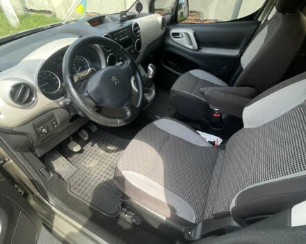 Бежевый Пежо Partner, объемом двигателя 1.6 л и пробегом 250 тыс. км за 9200 $, фото 8 на Automoto.ua