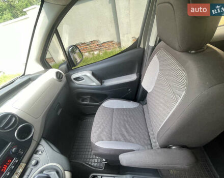 Бежевый Пежо Partner, объемом двигателя 1.6 л и пробегом 250 тыс. км за 9200 $, фото 15 на Automoto.ua