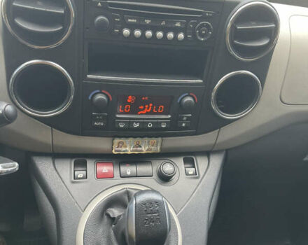 Бежевый Пежо Partner, объемом двигателя 1.6 л и пробегом 250 тыс. км за 9200 $, фото 14 на Automoto.ua