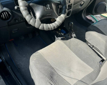 Черный Пежо Partner, объемом двигателя 1.9 л и пробегом 370 тыс. км за 4000 $, фото 9 на Automoto.ua