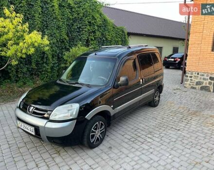 Черный Пежо Partner, объемом двигателя 2 л и пробегом 305 тыс. км за 3650 $, фото 1 на Automoto.ua