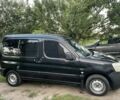 Черный Пежо Partner, объемом двигателя 2 л и пробегом 160 тыс. км за 4000 $, фото 1 на Automoto.ua