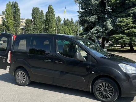 Черный Пежо Partner, объемом двигателя 1.6 л и пробегом 335 тыс. км за 4950 $, фото 1 на Automoto.ua