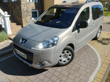 Пежо Partner 2008 у Стрые на Automoto.ua Коричневий Пежо Partner, об'ємом двигуна 1.6 л та пробігом 188 тис. км за 5800 $, фото 1 на Automoto.ua