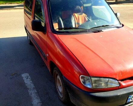 Червоний Пежо Partner, об'ємом двигуна 1.9 л та пробігом 463 тис. км за 1650 $, фото 3 на Automoto.ua