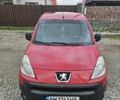 Красный Пежо Partner, объемом двигателя 1.56 л и пробегом 254 тыс. км за 4300 $, фото 1 на Automoto.ua
