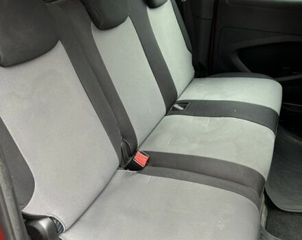 Червоний Пежо Partner, об'ємом двигуна 1.6 л та пробігом 300 тис. км за 3150 $, фото 2 на Automoto.ua