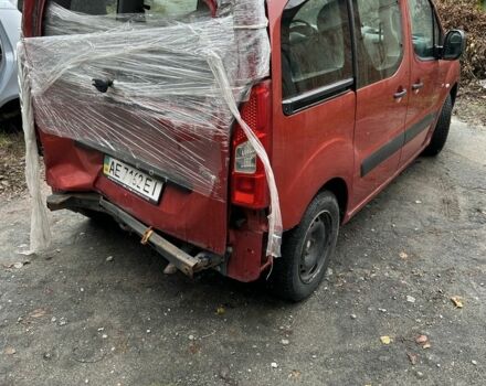 Червоний Пежо Partner, об'ємом двигуна 1.6 л та пробігом 300 тис. км за 3150 $, фото 3 на Automoto.ua