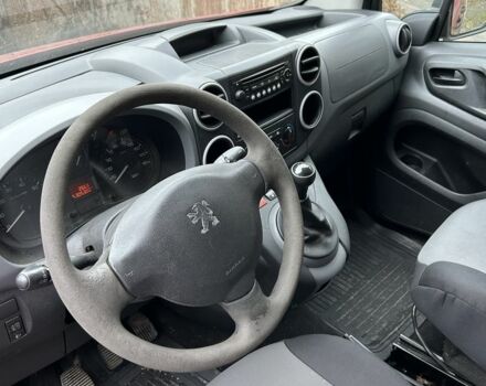 Червоний Пежо Partner, об'ємом двигуна 1.6 л та пробігом 300 тис. км за 3150 $, фото 8 на Automoto.ua