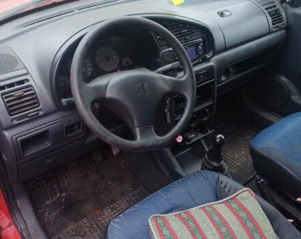 Червоний Пежо Partner, об'ємом двигуна 2 л та пробігом 394 тис. км за 2000 $, фото 9 на Automoto.ua