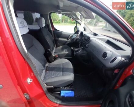 Червоний Пежо Partner, об'ємом двигуна 1.6 л та пробігом 226 тис. км за 6850 $, фото 9 на Automoto.ua