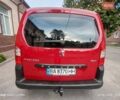 Червоний Пежо Partner, об'ємом двигуна 1.6 л та пробігом 226 тис. км за 6850 $, фото 6 на Automoto.ua