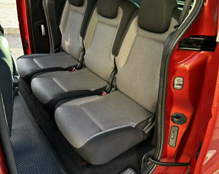 Красный Пежо Partner, объемом двигателя 1.56 л и пробегом 260 тыс. км за 8350 $, фото 9 на Automoto.ua