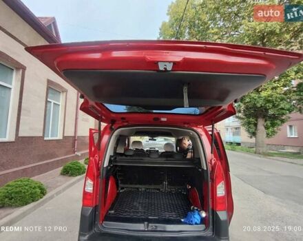 Червоний Пежо Partner, об'ємом двигуна 1.6 л та пробігом 226 тис. км за 6850 $, фото 33 на Automoto.ua