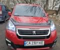 Червоний Пежо Partner, об'ємом двигуна 1.6 л та пробігом 210 тис. км за 11000 $, фото 1 на Automoto.ua