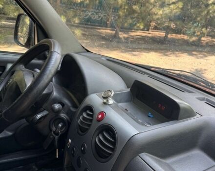 Червоний Пежо Partner, об'ємом двигуна 2 л та пробігом 1 тис. км за 3500 $, фото 11 на Automoto.ua