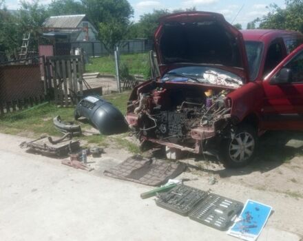 Червоний Пежо Partner, об'ємом двигуна 1.9 л та пробігом 350 тис. км за 2900 $, фото 14 на Automoto.ua