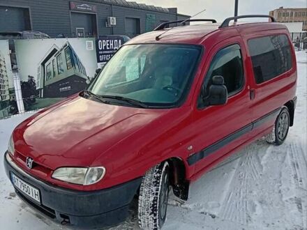 Червоний Пежо Partner, об'ємом двигуна 2 л та пробігом 224 тис. км за 3250 $, фото 1 на Automoto.ua