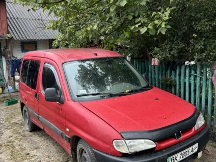 Пежо Partner 2003 в Костополе на Automoto.ua Красный Пежо Partner, объемом двигателя 1.9 л и пробегом 400 тыс. км за 2000 $, фото 1 на Automoto.ua