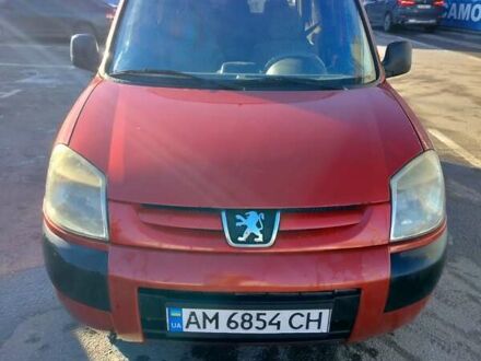 Червоний Пежо Partner, об'ємом двигуна 1.56 л та пробігом 321 тис. км за 3100 $, фото 1 на Automoto.ua