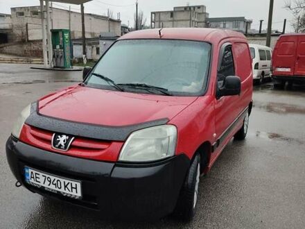 Пежо Partner 2006 в Днепре (Днепропетровске) на Automoto.ua Красный Пежо Partner, объемом двигателя 1.4 л и пробегом 550 тыс. км за 2800 $, фото 1 на Automoto.ua