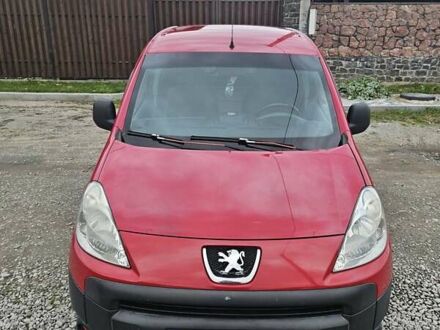 Красный Пежо Partner, объемом двигателя 1.56 л и пробегом 254 тыс. км за 4300 $, фото 1 на Automoto.ua