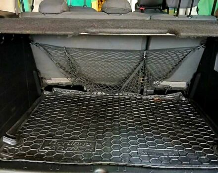 Пежо Partner, объемом двигателя 1.6 л и пробегом 300 тыс. км за 9500 $, фото 2 на Automoto.ua