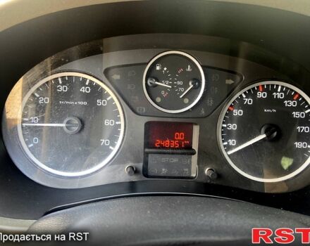 Серый Пежо Partner, объемом двигателя 1.6 л и пробегом 261 тыс. км за 7500 $, фото 10 на Automoto.ua