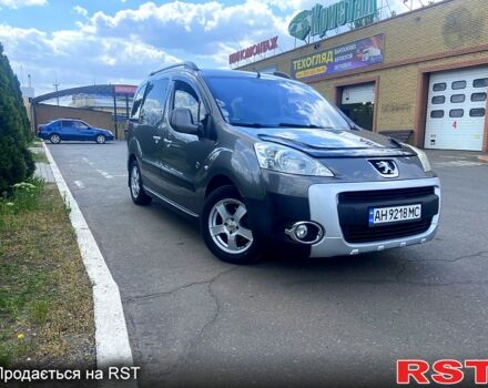 Серый Пежо Partner, объемом двигателя 1.6 л и пробегом 261 тыс. км за 7500 $, фото 3 на Automoto.ua