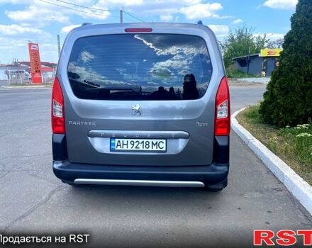 Серый Пежо Partner, объемом двигателя 1.6 л и пробегом 261 тыс. км за 7500 $, фото 5 на Automoto.ua