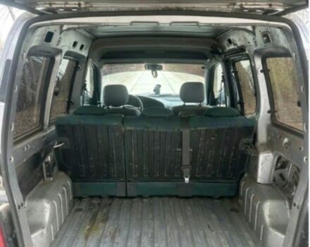 Серый Пежо Partner, объемом двигателя 2 л и пробегом 450 тыс. км за 1200 $, фото 7 на Automoto.ua