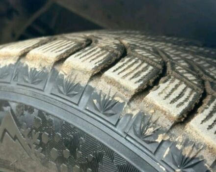 Серый Пежо Partner, объемом двигателя 2 л и пробегом 450 тыс. км за 1200 $, фото 4 на Automoto.ua