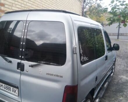 Серый Пежо Partner, объемом двигателя 2 л и пробегом 280 тыс. км за 3700 $, фото 6 на Automoto.ua