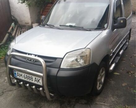 Серый Пежо Partner, объемом двигателя 2 л и пробегом 280 тыс. км за 3700 $, фото 4 на Automoto.ua