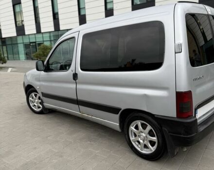 Сірий Пежо Partner, об'ємом двигуна 1.4 л та пробігом 205 тис. км за 3500 $, фото 4 на Automoto.ua