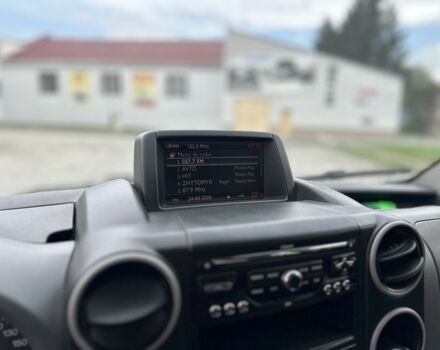 Серый Пежо Partner, объемом двигателя 1.6 л и пробегом 430 тыс. км за 4700 $, фото 3 на Automoto.ua